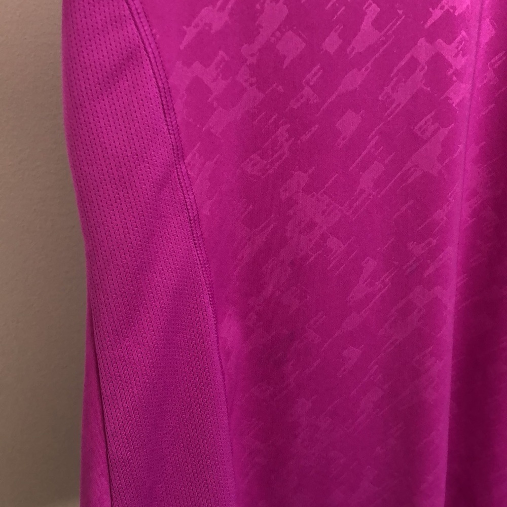 C9 By Champion Short Sleeve V Neck Athletic Shirt Size Large - Picture 3 of 8